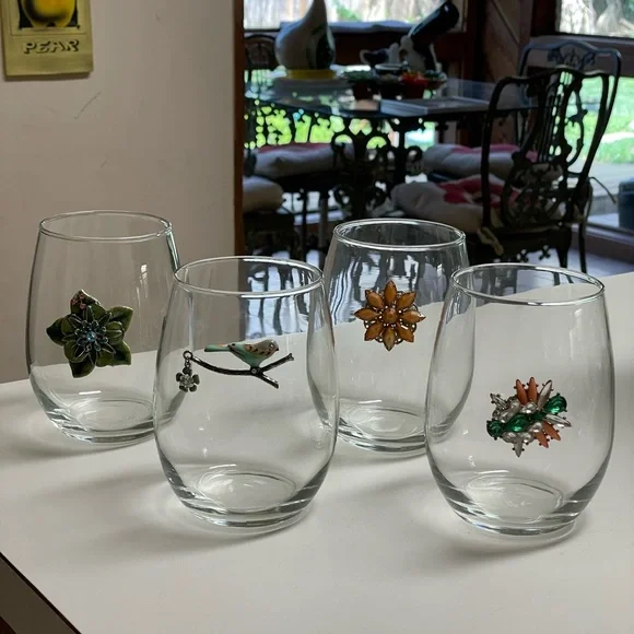 Hand crafted stemless wine glass vintage jewelry embellished crystal enamel - Picture 2 of 7